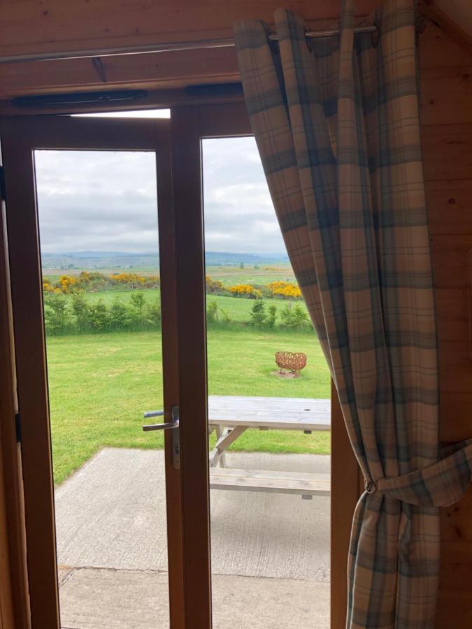 Loch Shin Glamping Pods Villa Лейрг Екстериор снимка