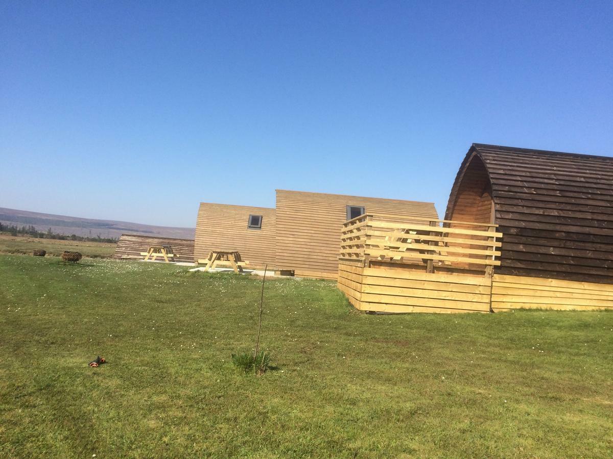 Loch Shin Glamping Pods Villa Лейрг Екстериор снимка