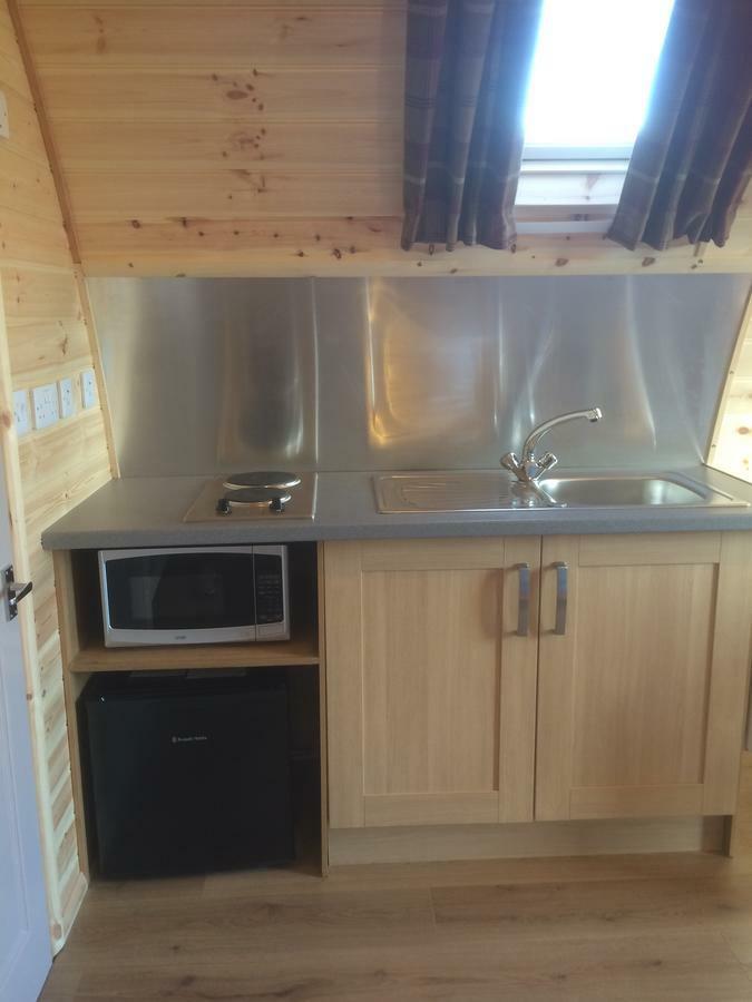 Loch Shin Glamping Pods Villa Лейрг Екстериор снимка
