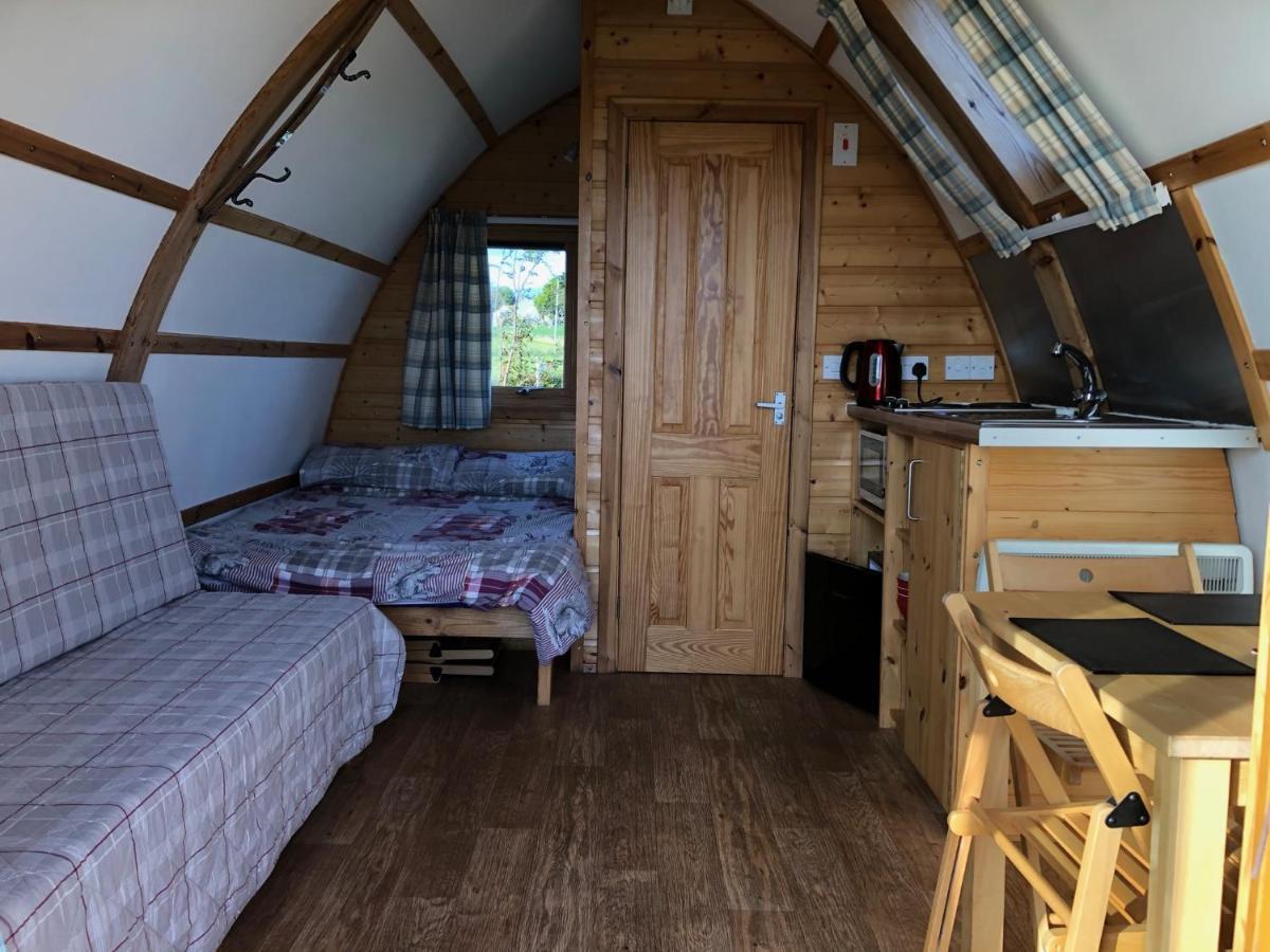 Loch Shin Glamping Pods Villa Лейрг Екстериор снимка